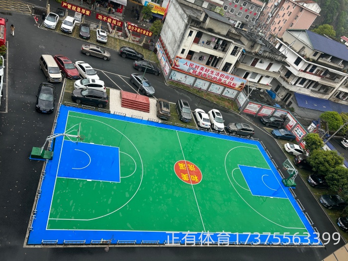 湘西州瀘溪縣鎮政府硅pu球場完工 湘西州瀘溪縣鎮政府硅pu球場完工