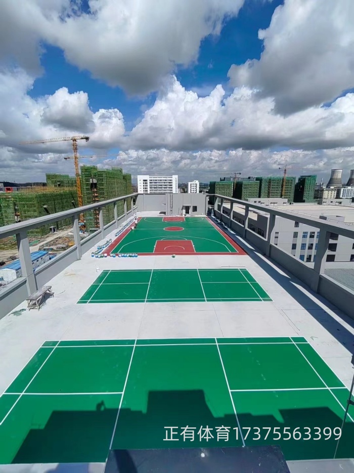 湘西州工業園樓頂硅pu球場完工 湘西州工業園樓頂硅pu球場完工
